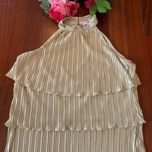 Free 2 Luv Triple Tier Top